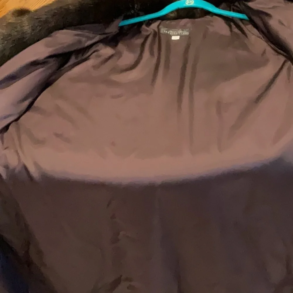 EUC faux fur coat - Picture 4 of 8